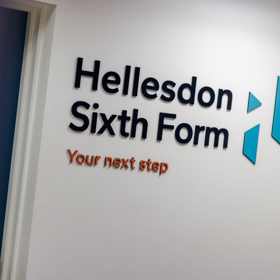 Hellesdon-Sixth-Form-Signage13