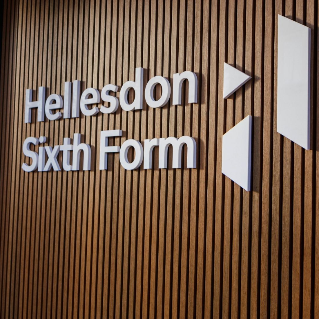 Hellesdon-Sixth-Form-Signage01